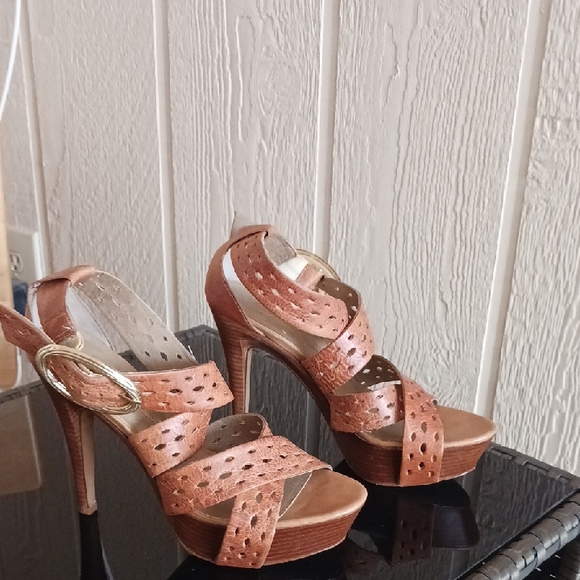 Jessica Simpson Shoes - JESSICA SIMPSON- Adorable, Stylish, Brown Heals With Great Support. Sz 7